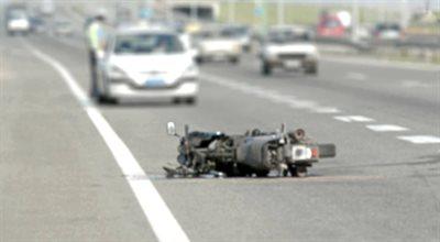 Wypadki z udziałem motocyklistów. Głównym powodem nadmierna prędkość i nieprawidłowe wyprzedzanie 