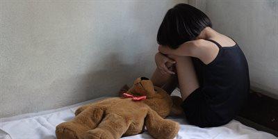 Więcej prób samobójczych wśród dzieci i młodzieży. Co wpływa na zdrowie psychiczne najmłodszych Polaków?