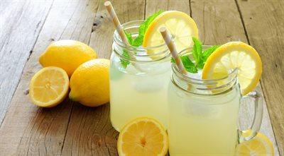 Cytrusy na upalne dni. Jak zrobić odżywczą lemoniadę?