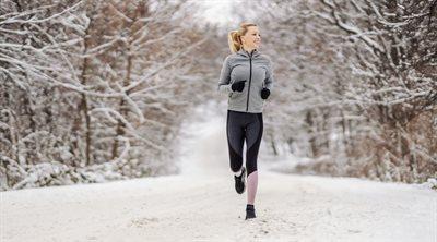 Aktywność fizyczna zimą. Jak przygotować się do treningów na świeżym powietrzu?