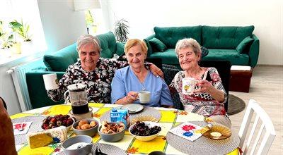 "Pod jednym dachem" - reportaż Grażyny Wielowieyskiej o wsparciu dla osób starszych, samotnych 