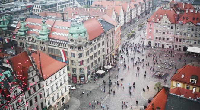 600 tysięcy ulotek akcji "Orzeł może" spadło na Wrocław!