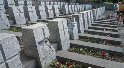 Anioły, kamienne drzewa i serce Marszałka. 223 lata cmentarza na Rossie