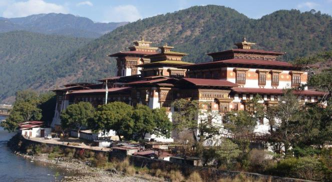 Trójka w Bhutanie