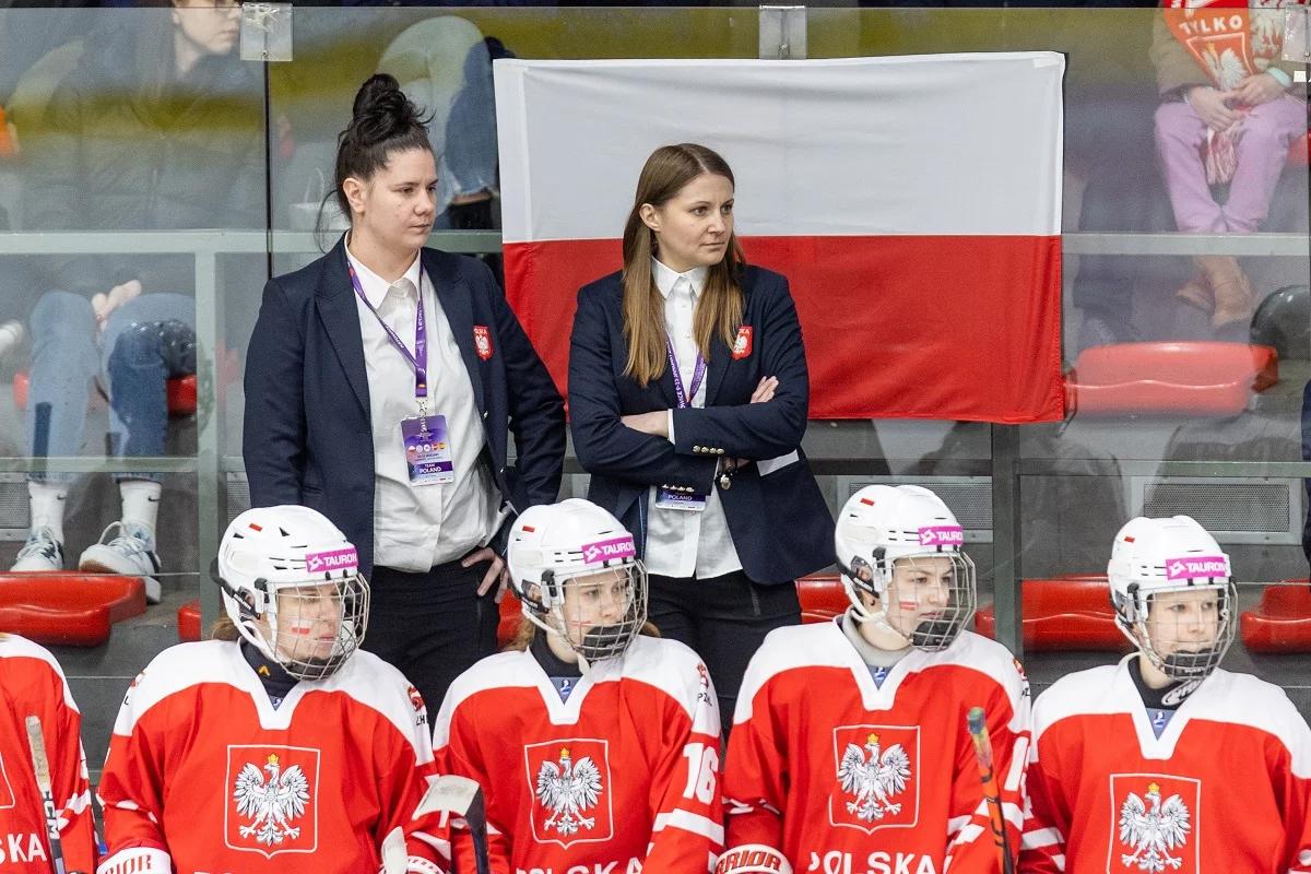 Poland win silver at U18 women's ice hockey worlds