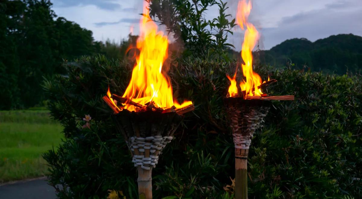 O-bon. Jak obchodzi się Święto Zmarłych w Kraju Kwitnącej Wiśni?