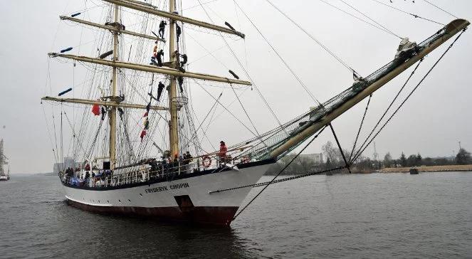 Popłynąć daleko, daleko. Aż poza horyzont