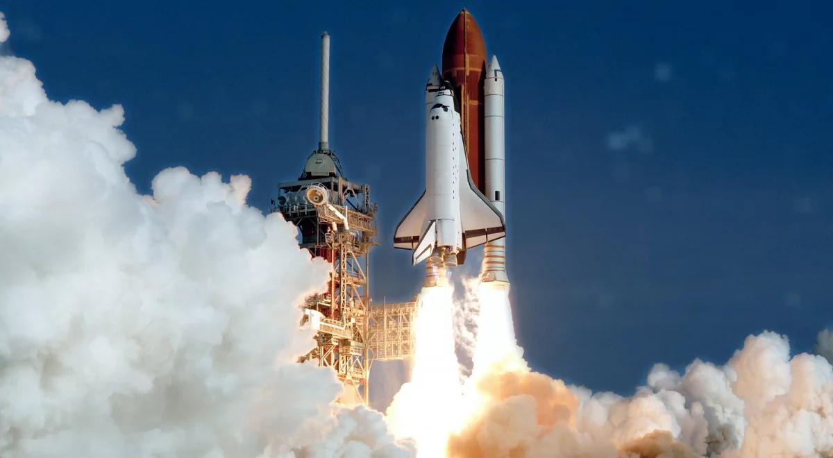 Dlaczego promy kosmiczne wchodzą w atmosferę tak szybko?