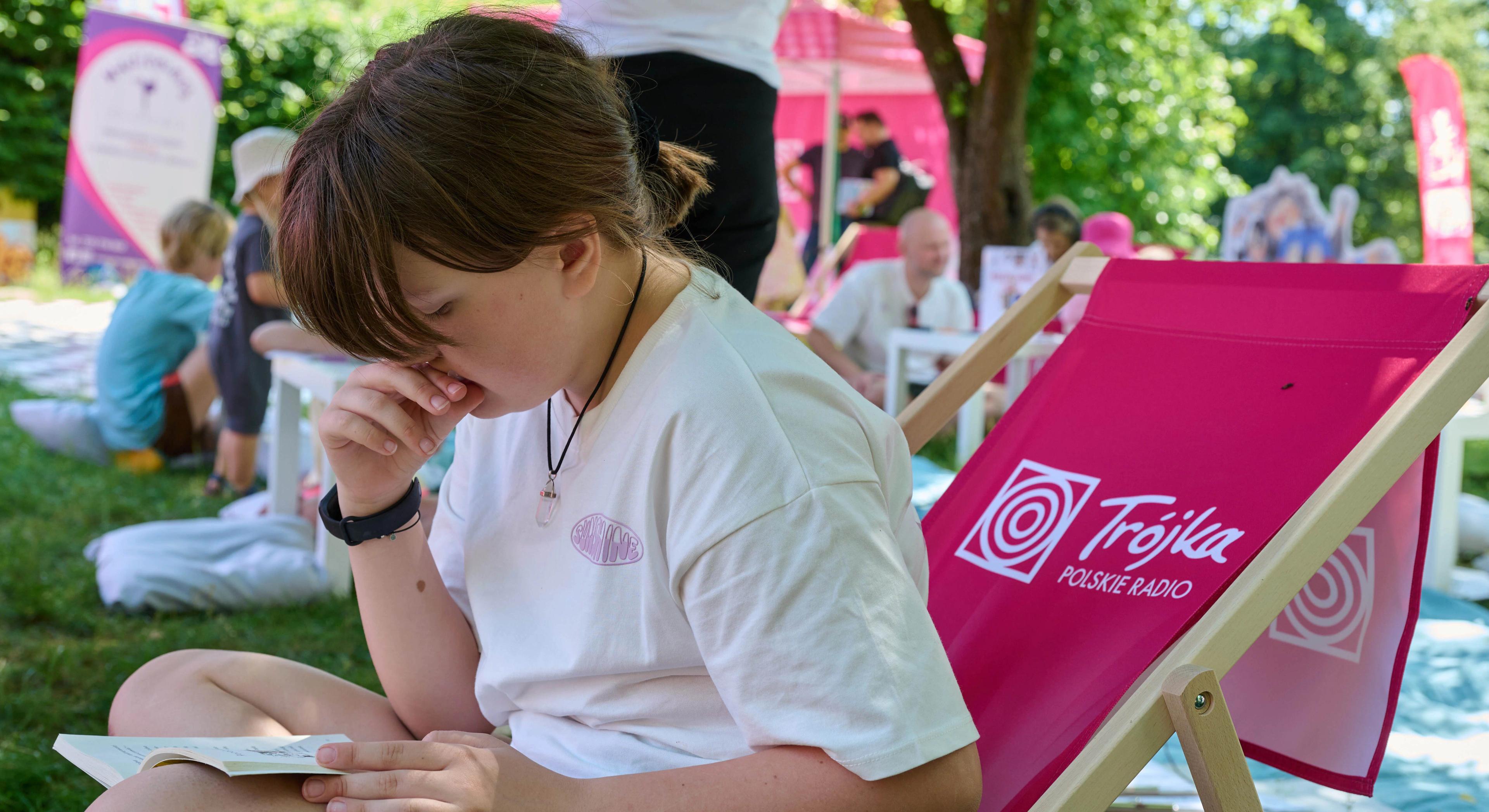 Czytanie, warsztaty i gra terenowa. Zapraszamy na rodzinny piknik w Trójce