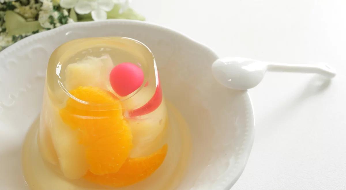 Dlaczego galaretka nie tężeje, gdy w środku znajduje się kiwi?