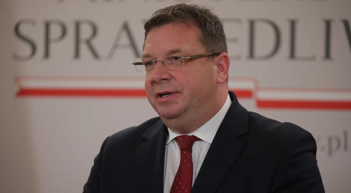 Minister Wójcik o przeciwdziałaniu przemocy: Przez lata nic nie zrobiono w tym temacie. My to zrobiliśmy