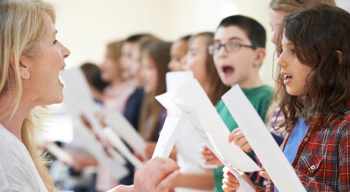 Dzieci śpiewają w "Zagadkowej niedzieli"!