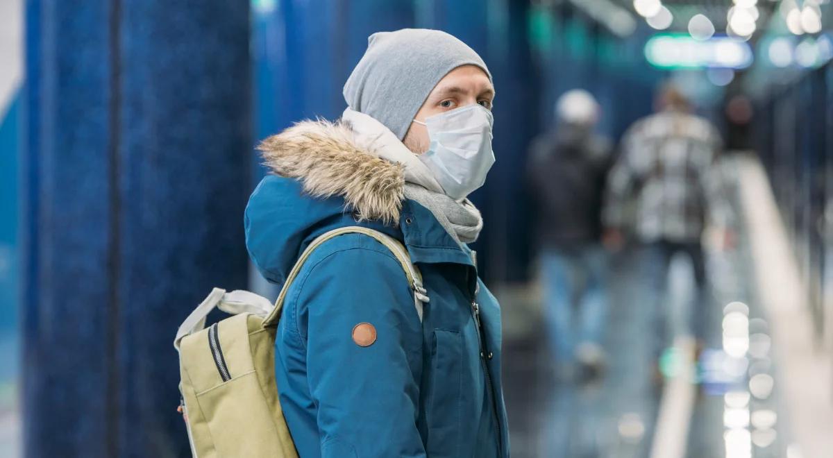 Maseczki obowiązkowe już od czwartku. Kupić czy zrobić samodzielnie?