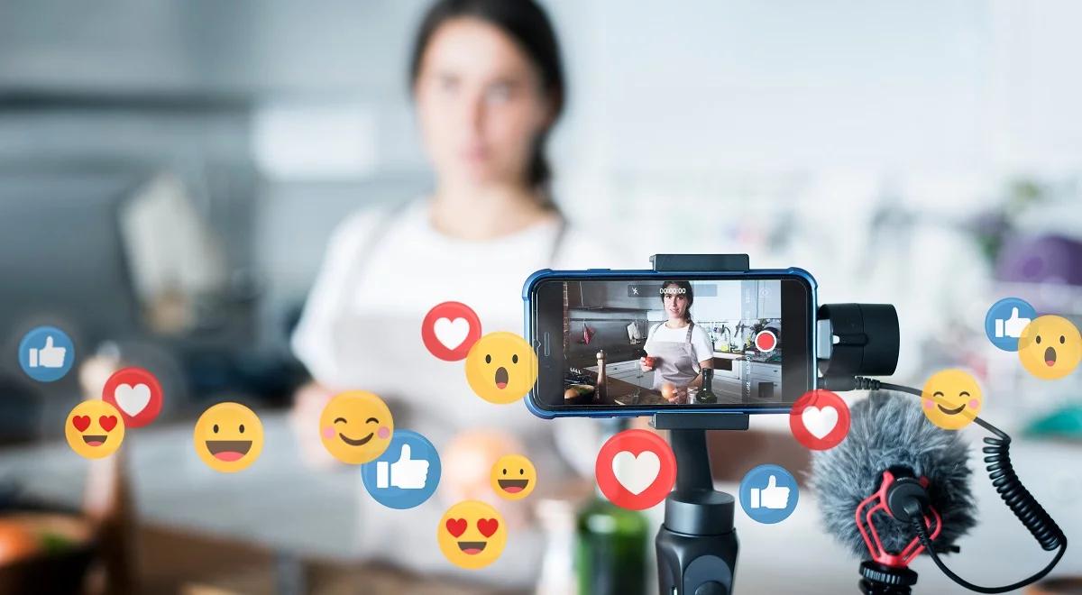 Armia influencerów zamiast spawaczy, czyli problemy rynku pracy