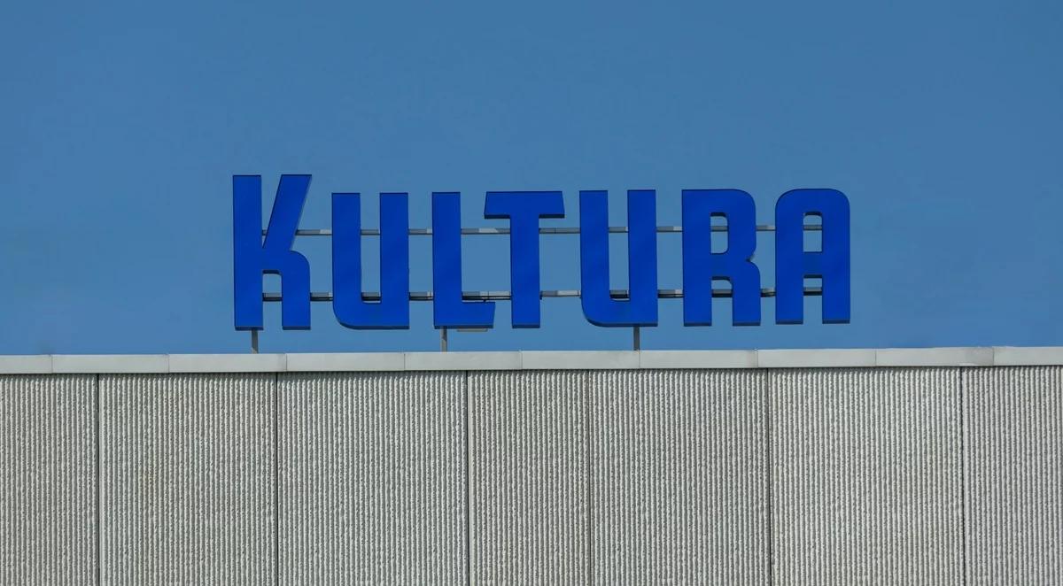 Czy kultura osobista jest jeszcze w cenie? Rozmowa z ekspertami w Trójce