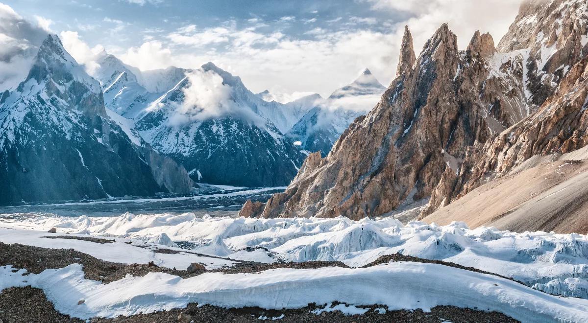 Wspinaczka wysokogórska: pasja, która przeradza się w lekkie uzależnienie