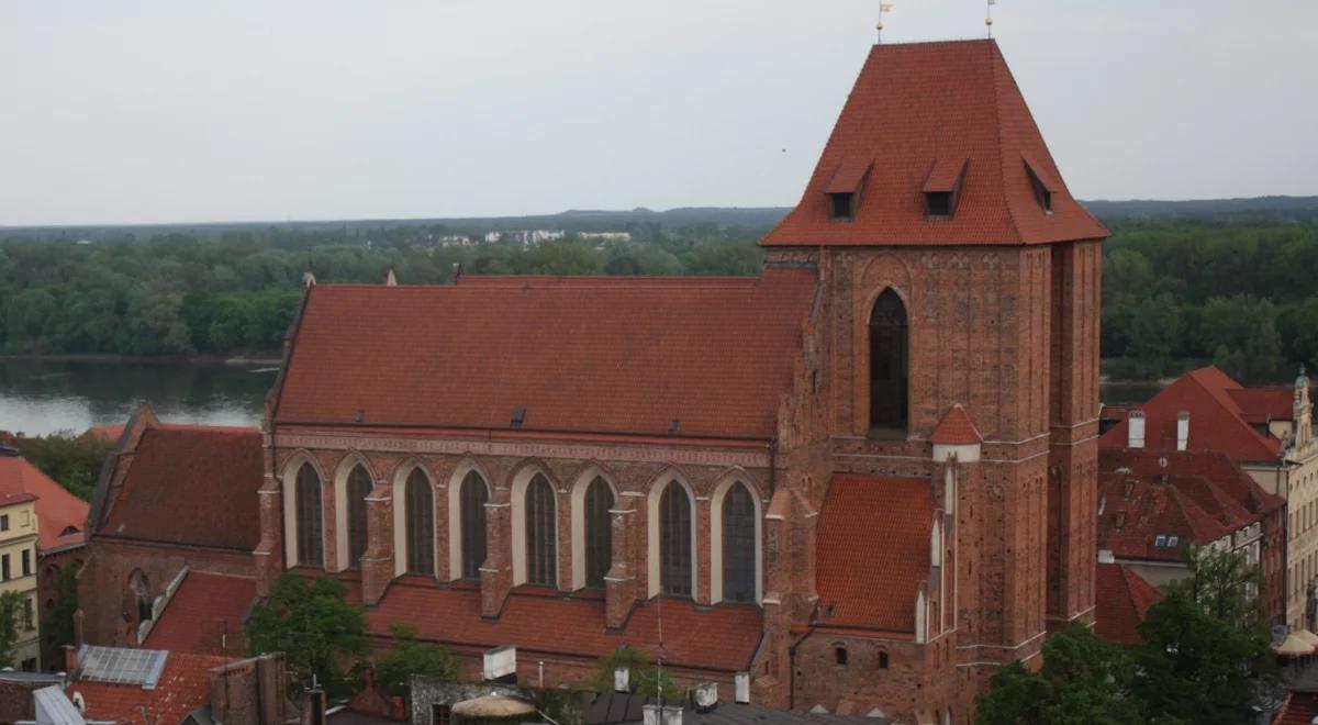 Trójka wraca do korzeni w... Toruniu