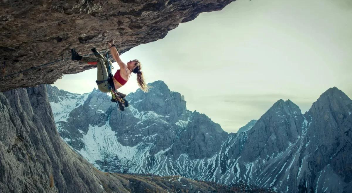 Reboot "Na krawędzi": Lilly James i Pierce Brosnan ale bez Slya Stallone’a