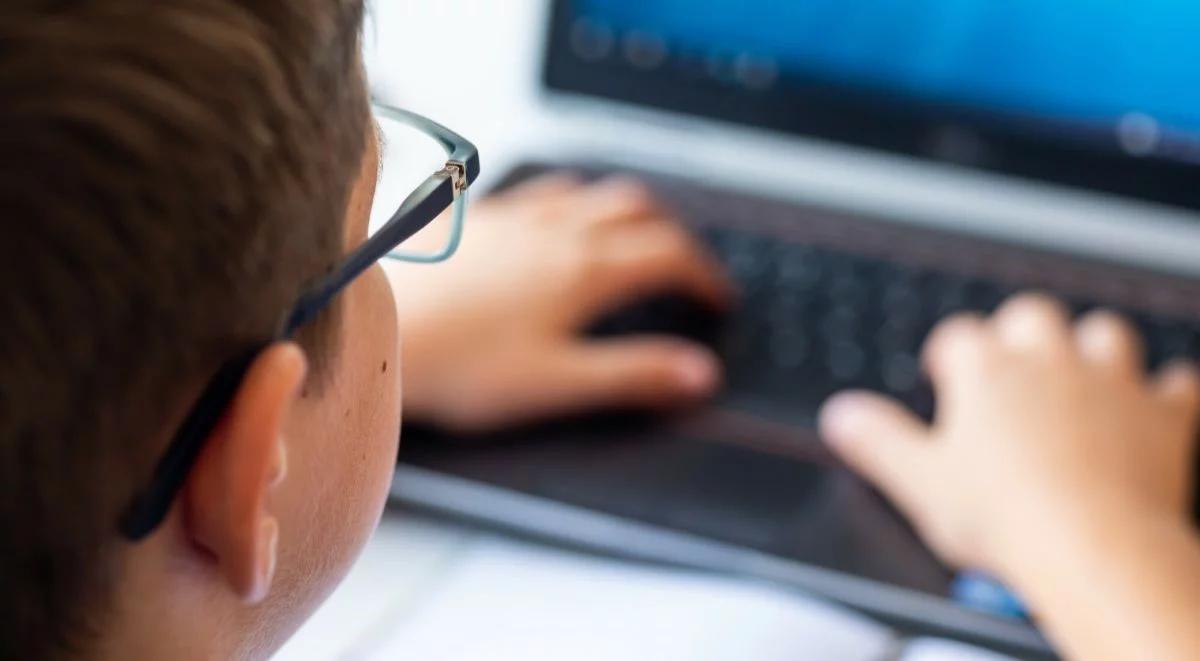 Jak bronić się przed cyberbullyingiem? Co drugi nastolatek był wyzywany w sieci
