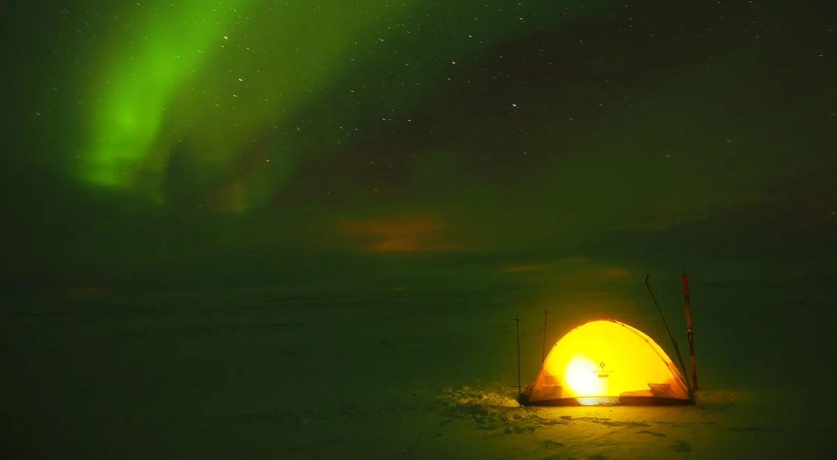Pieszo przez zaśnieżoną Islandię