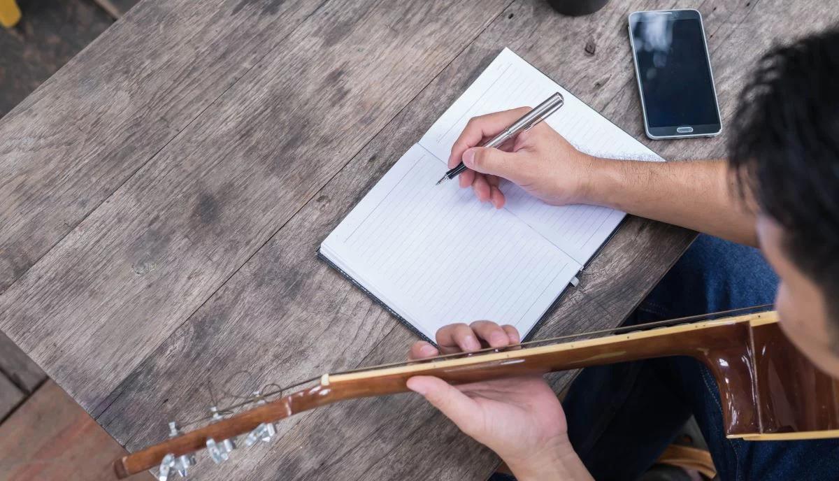 Neologizmy wokół nas. Jakim językiem posługują się sportowcy i artyści?