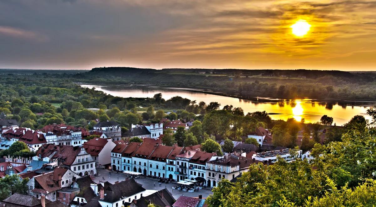 Niezwykłe miasteczko nad Wisłą. Tysiące powodów, by odwiedzić Kazimierz  [POSŁUCHAJ REPORTAŻU]