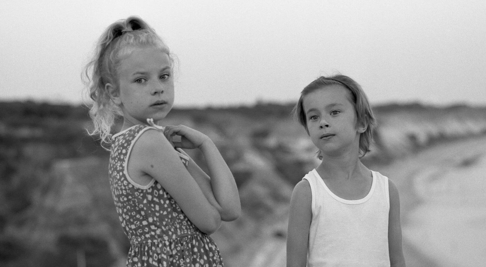 O wspomnieniach ukrytych w kadrach. W "Zagadkowej Niedzieli" porozmawiamy o fotografii