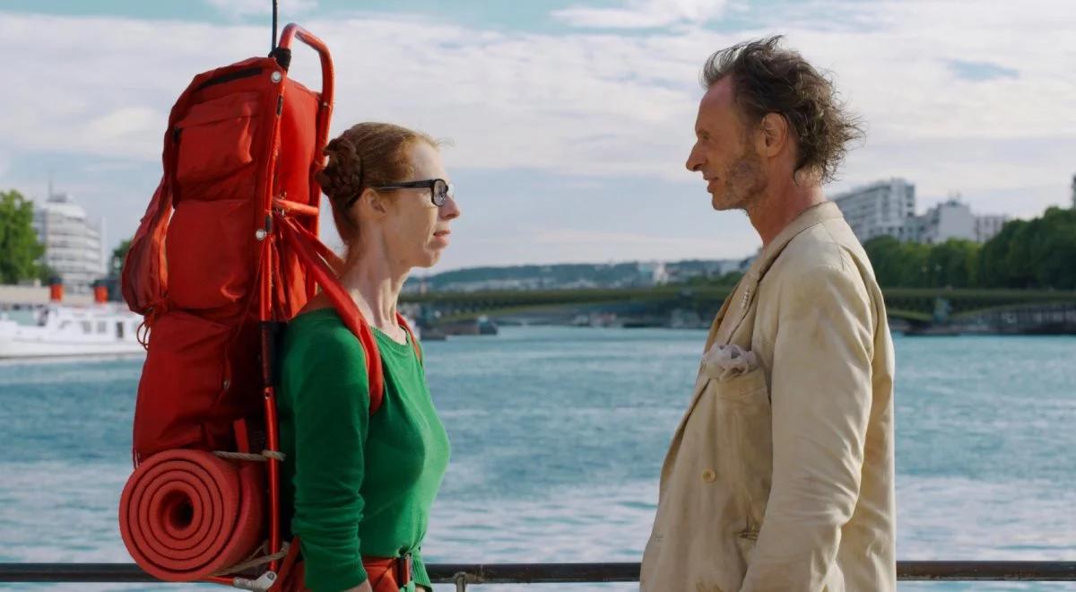 "Paryż na bosaka", czyli burleska i absurd