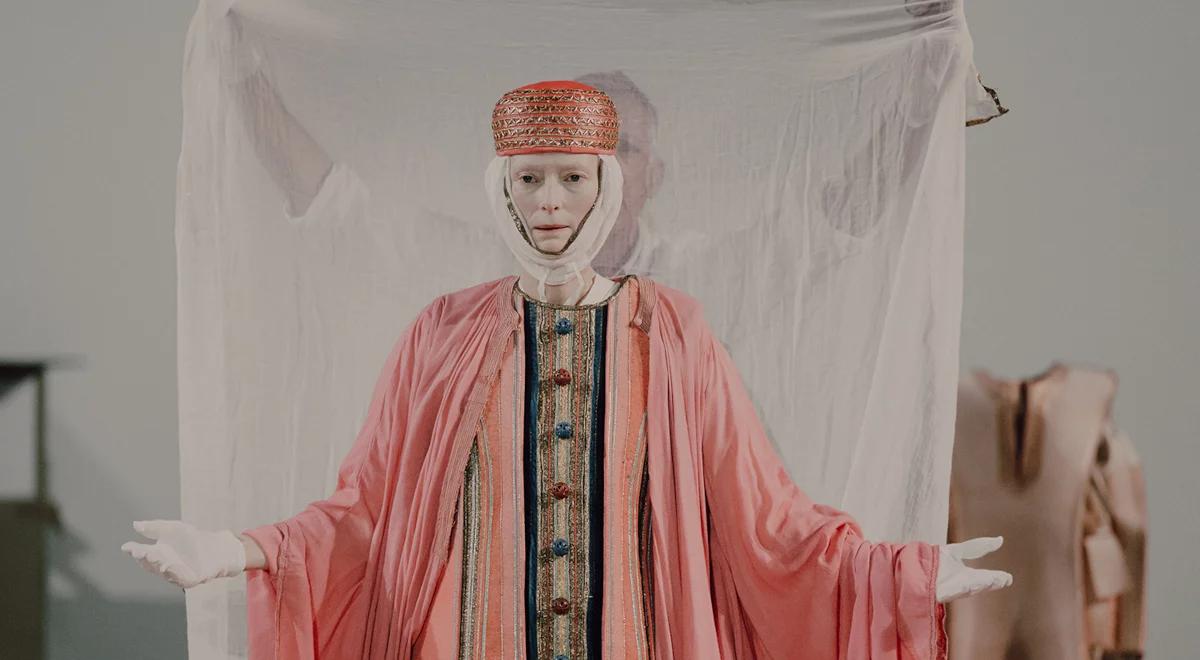 Jedyny taki spektakl: Tilda Swinton i "Embodying Pasolini" w Teatrze Telewizji