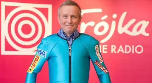 Redaktor Baron w stroju Adama