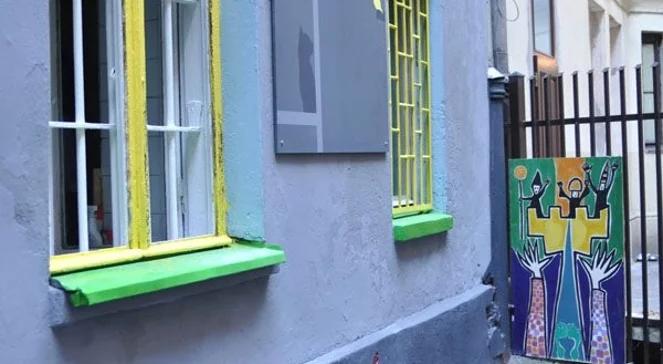 Sąsiad sąsiadowi książkę