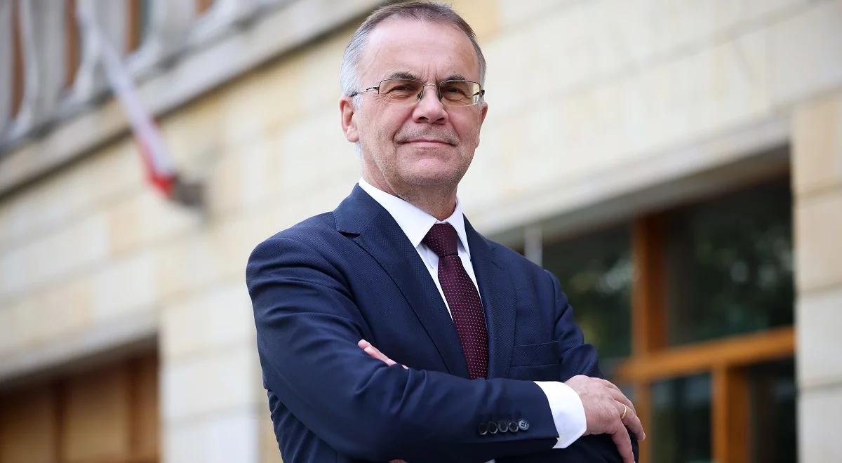 Jarosław Sellin: zachęcamy do czytania polskiej literatury