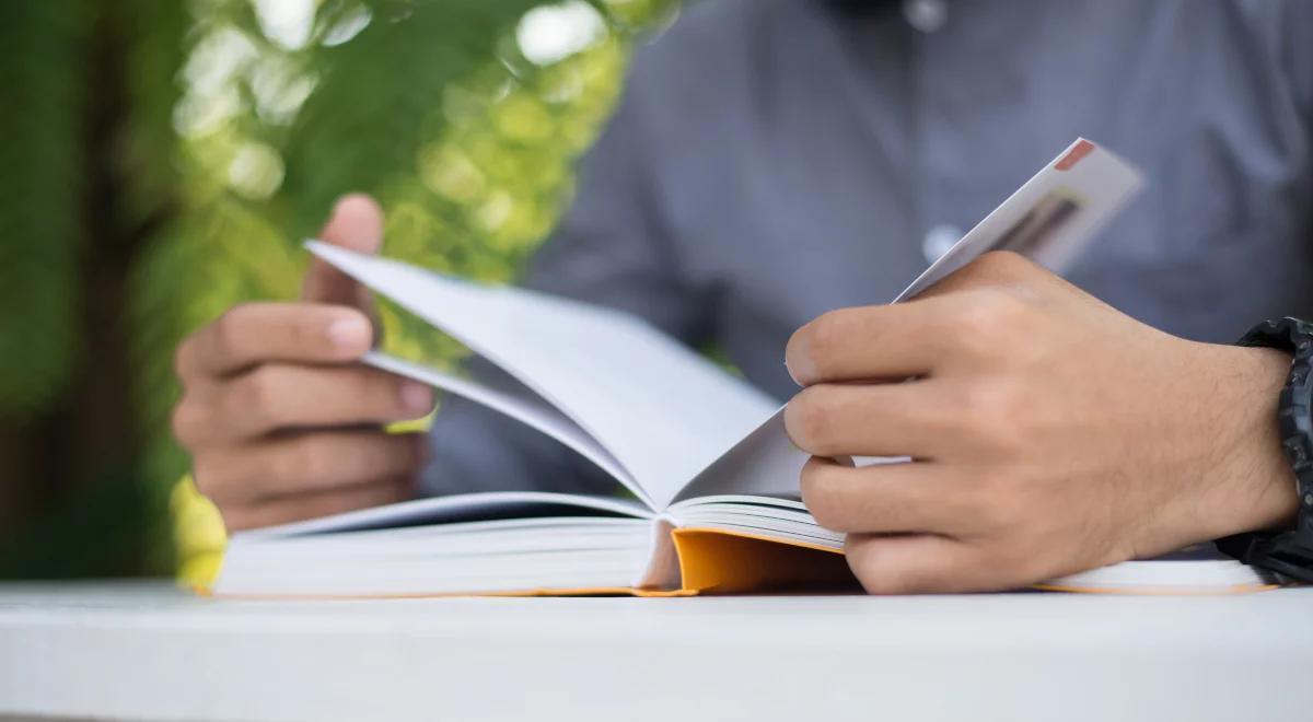 Techniki szybkiego czytania. "Fastfood czytelnictwa"?