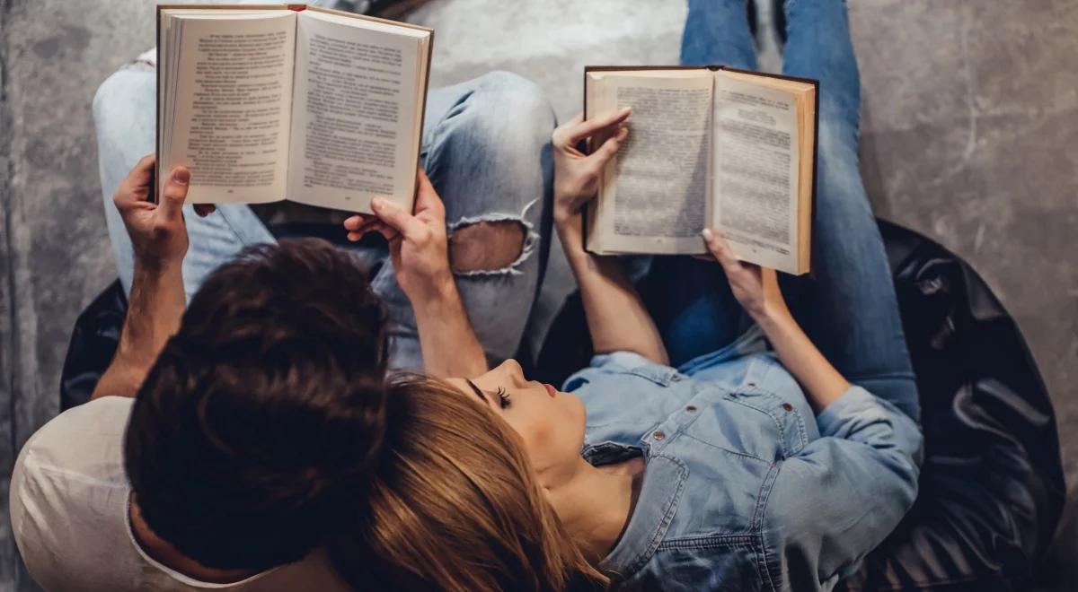 "Pisanie kobiece" i "męska literatura". Audycja Anny Kowalczyk