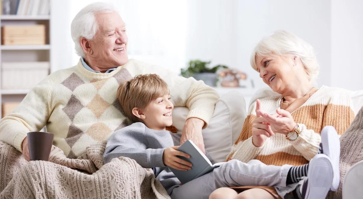 Dla życzliwej pamięci. Babcie i Dziadkowie w muzycznych wspomnieniach 