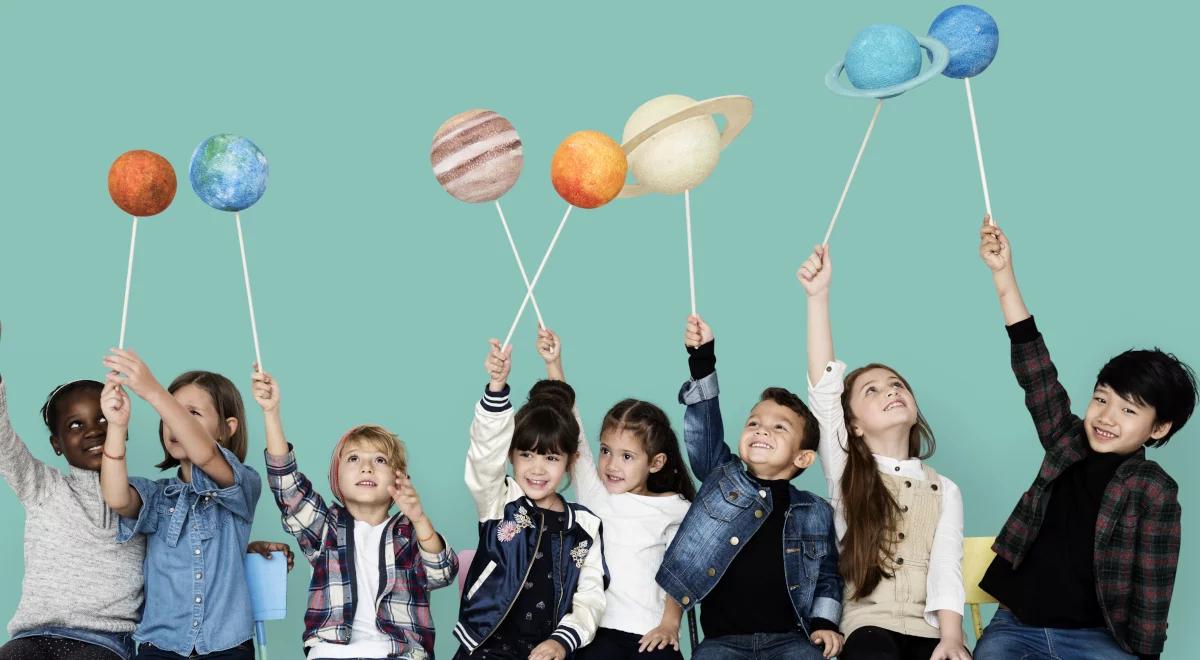 "Ziemia musi się kręcić, żeby się nie nudziło"