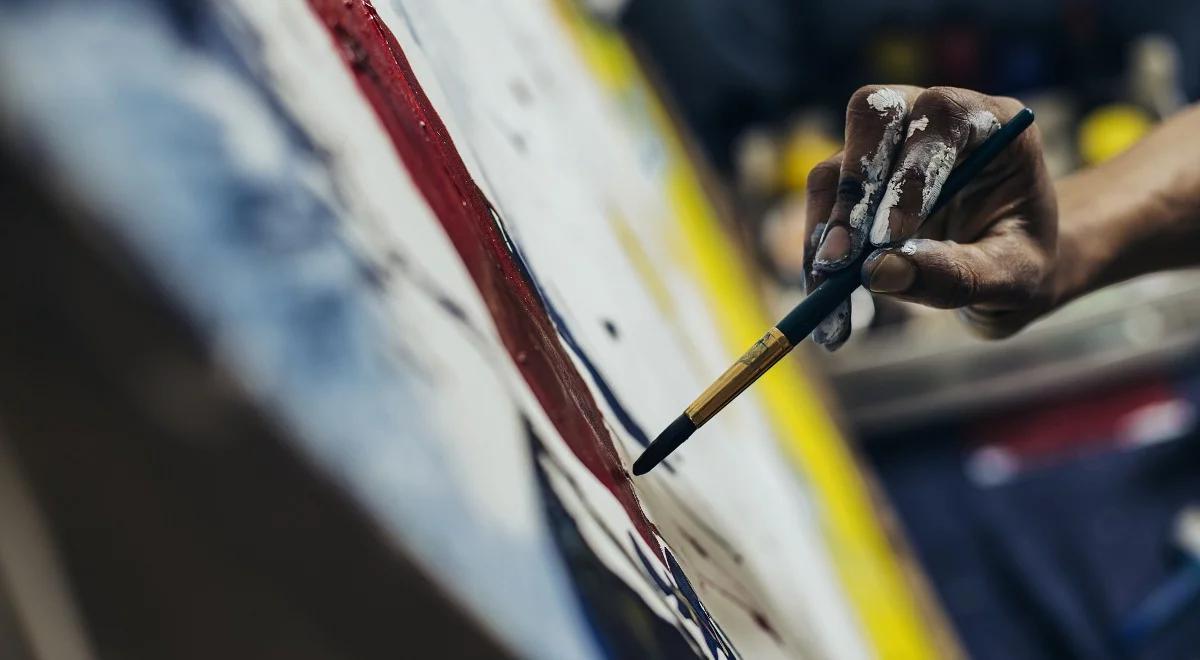 Cena ukryta pod farbą