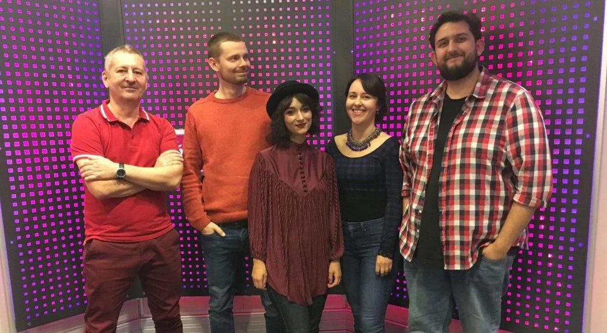 "Pragma to określenie taśmy klejącej" 