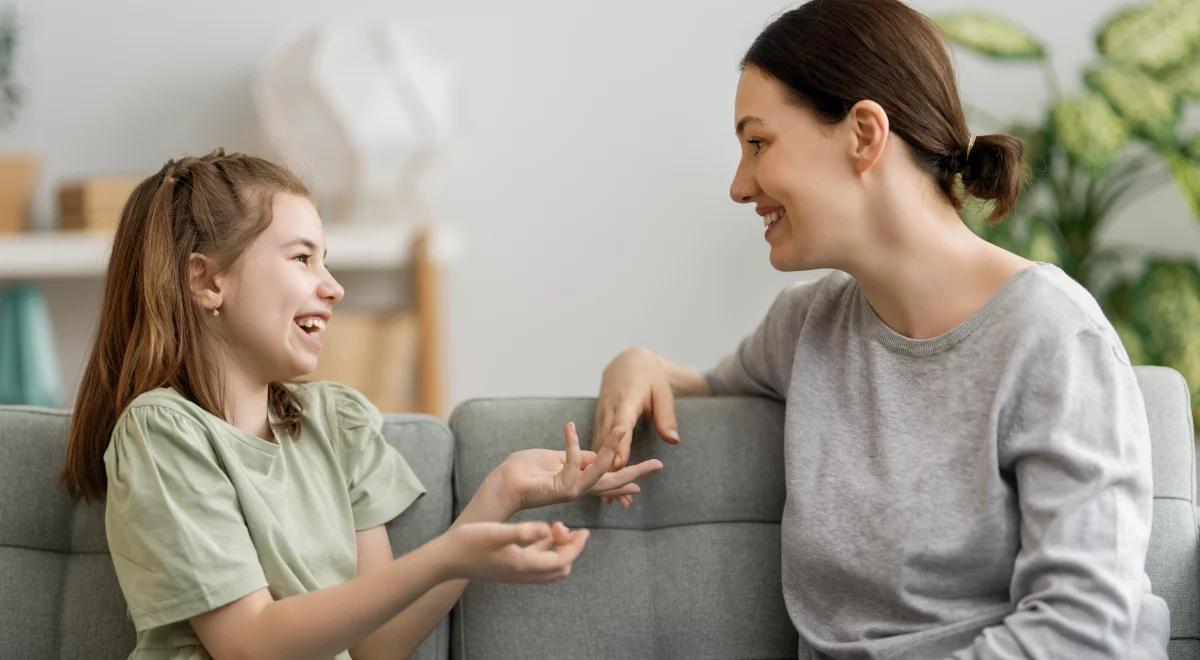 Dzban, który mrozi, czyli dlaczego dorośli nie mogą dogadać się z dziećmi?