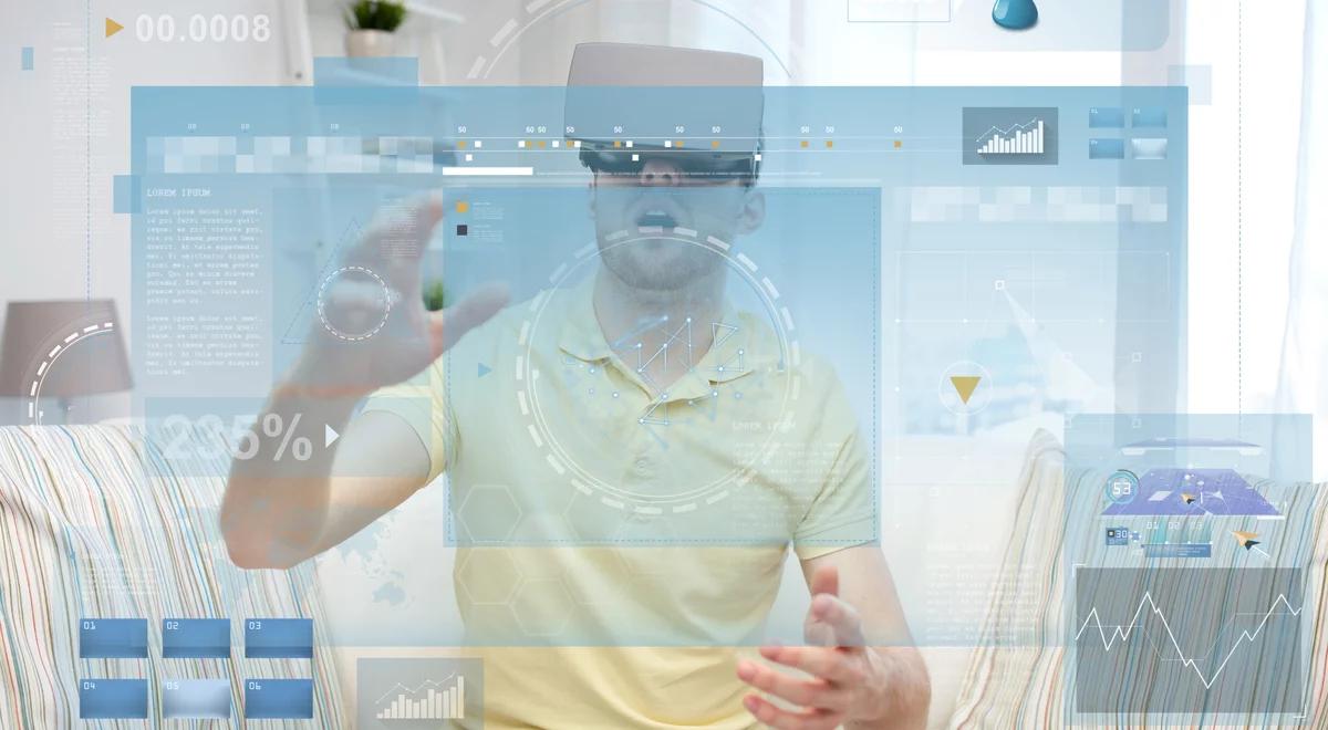 Bawi, uczy, diagnozuje i leczy: do czego przydaje  się wirtualna rzeczywistość?