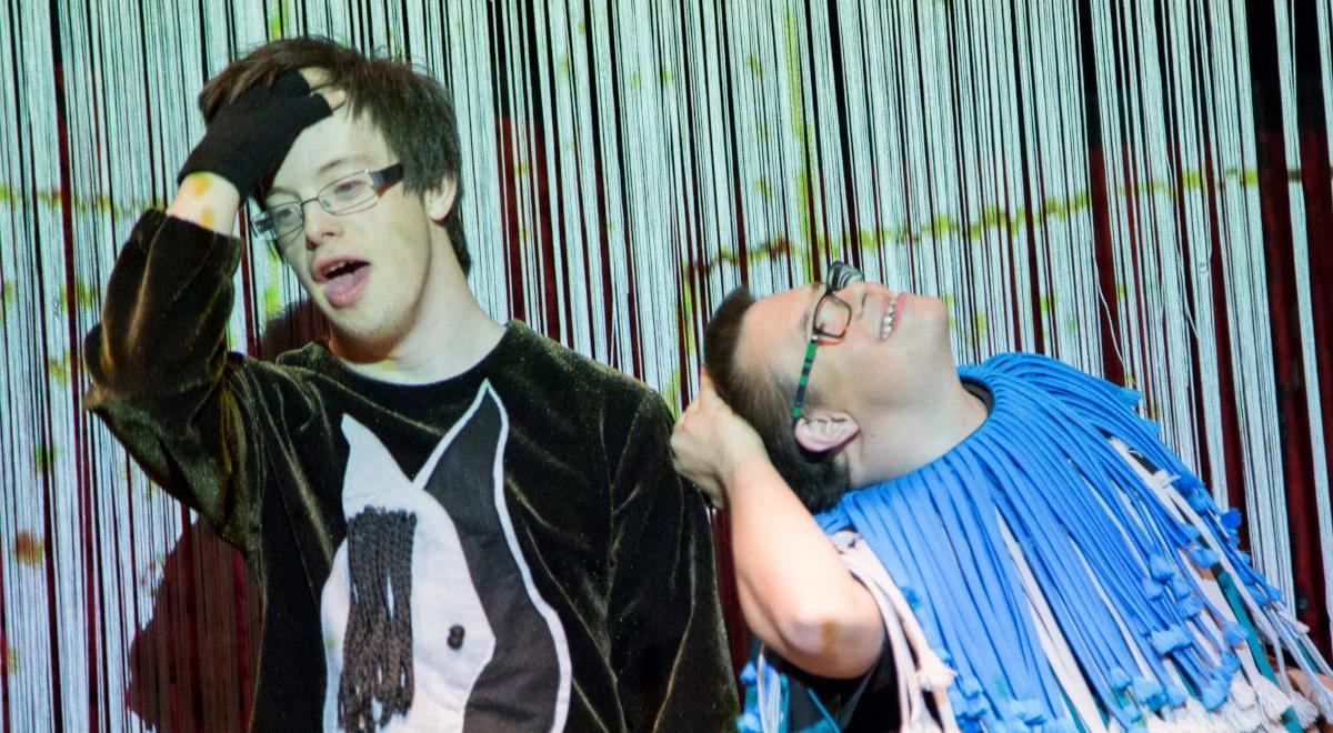 Teatr aktorów z jednym chromosomem więcej