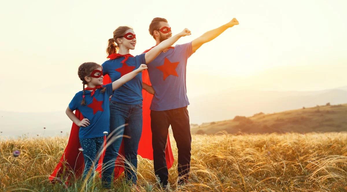 Mądre rodzicielstwo. Jak reagować na sukcesy i porażki? 