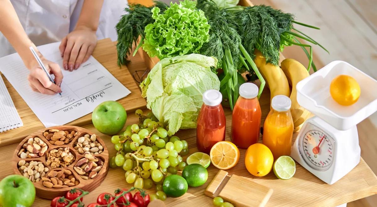 "Składniki szerokiego uśmiechu" w zdrowej diecie. Co jeść, by być szczupłym i szczęśliwym?