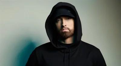 Tęsknicie za czasami "Without Me"? Eminem odtwarza słynny teledysk