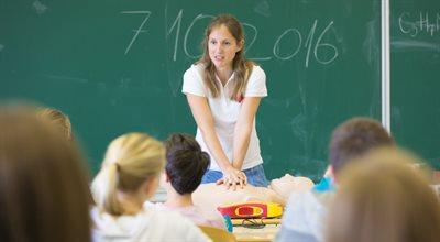 Zajęcia z pierwszej pomocy w szkołach mają być prowadzone na godzinach wychowawczych