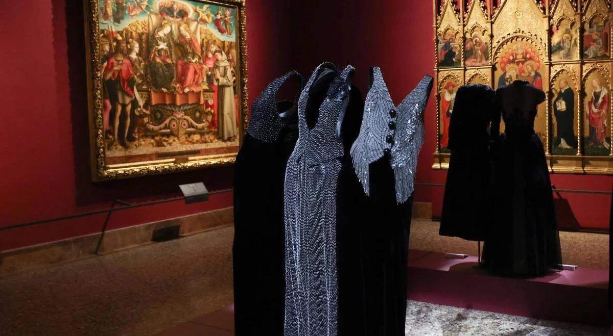 Mediolan oddaje hołd Armaniemu. Wystawa w Pinakotece di Brera 