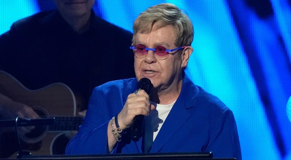 Elton John uczcił pamięć lidera The Beach Boys. Ujmujący cover "God Only Knows"