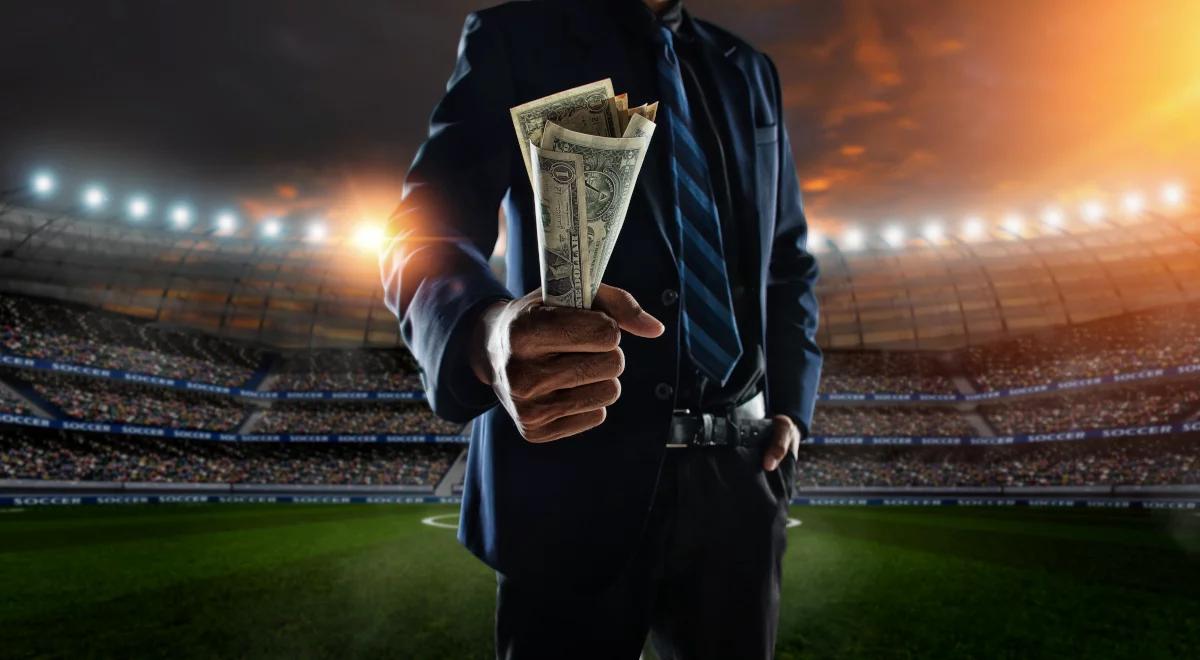 Piłkarski poker. Jak kryzys zw. z Superligą wpłynie na świat zawodowego piłkarstwa?