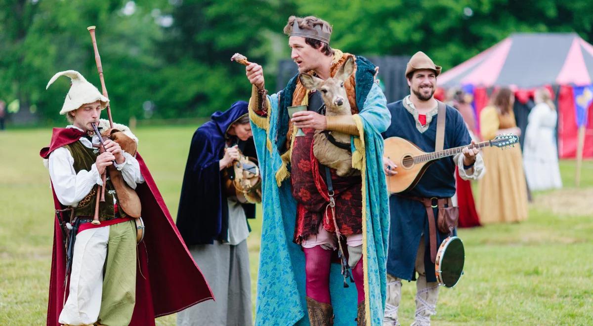 Rozwijające hobby czy kosztowna zabawa? Grupy rekonstrukcyjne wznawiają działalność