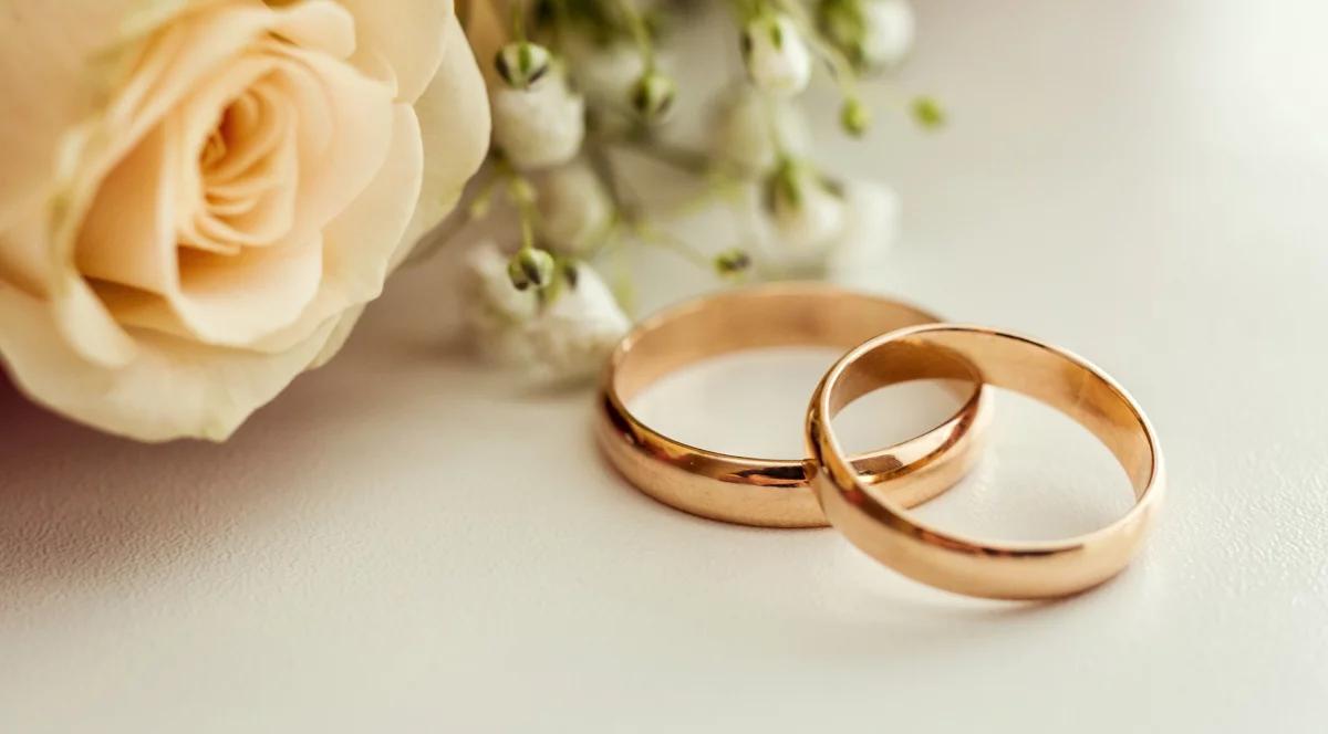 Po co nam ślub i wesele? Psycholog odpowiada